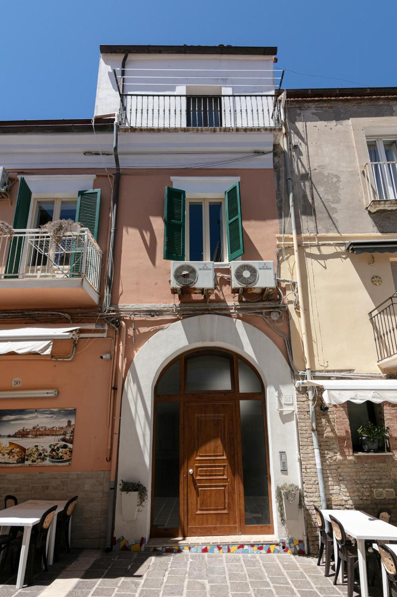 Dea Apartrooms Termoli Kültér fotó